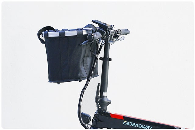 カーボンで軽く走る！毎日が楽しくなる電動アシスト自転車「Carbon Age