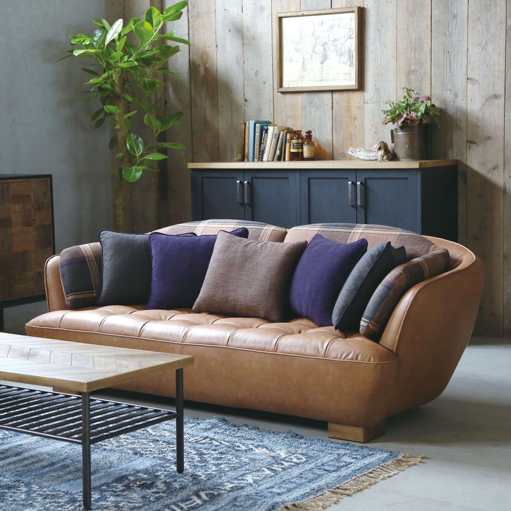 オピアムソファ 2.5人掛け リサイクルレザーキャメル | 家具