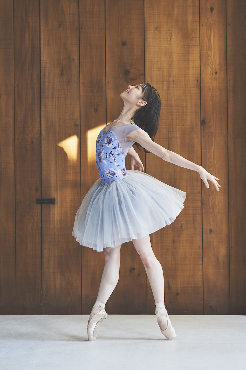 stina / type H half sleeve / appreciation white