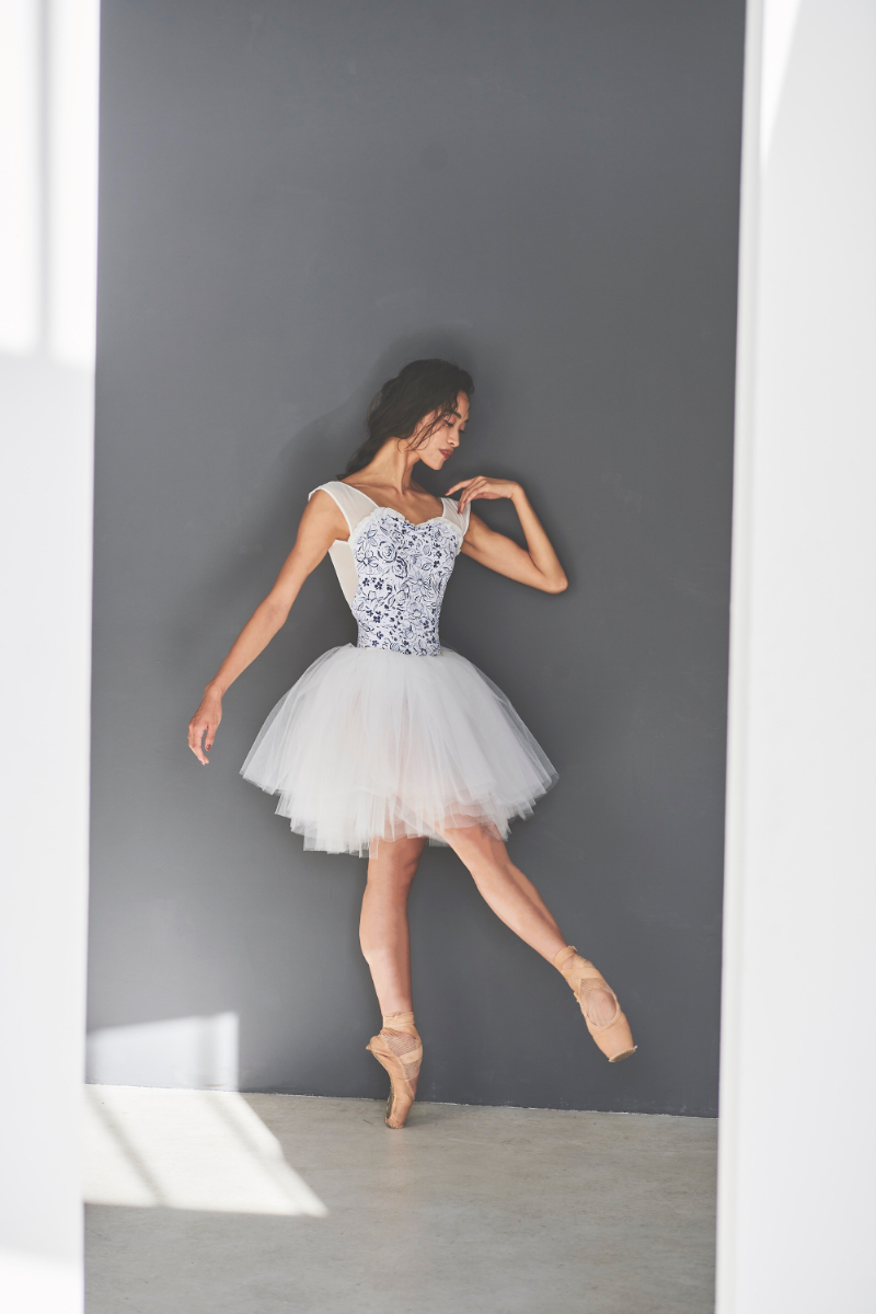 stina / type Q mermaid / fragile white