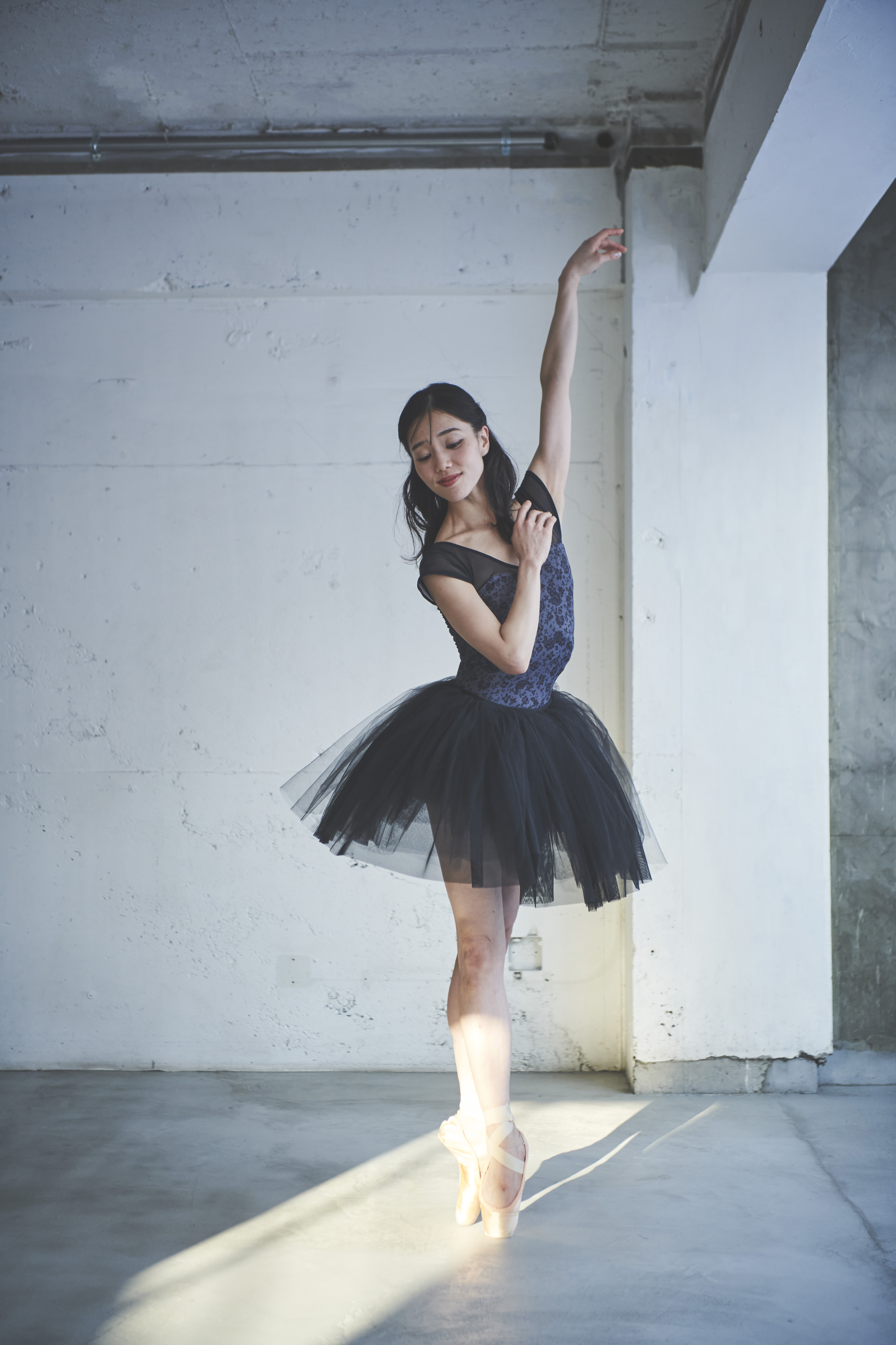 stina / type H half sleeve / Wish charcoal