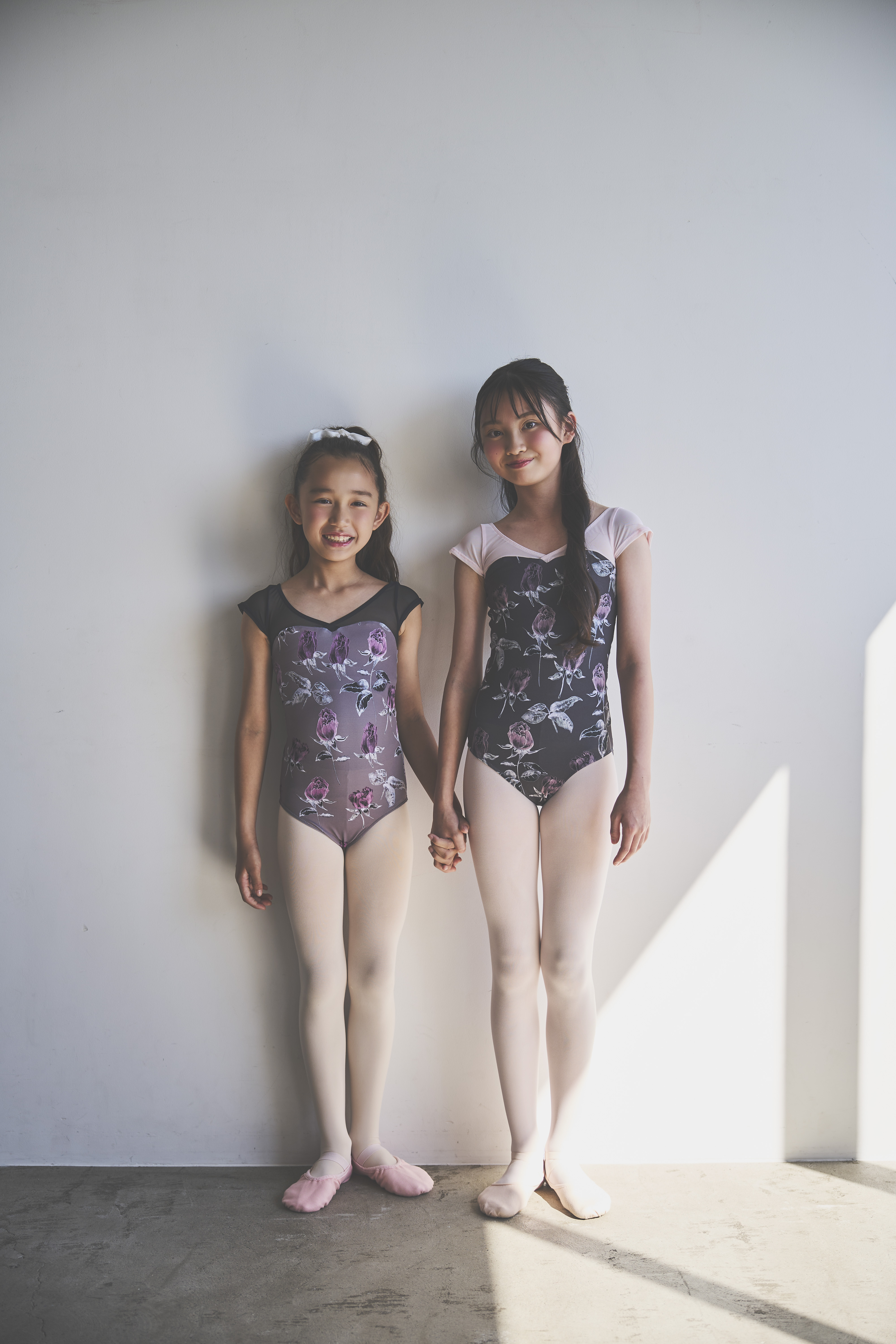 stina / type H half sleeve / Noire Rose espresso / girl