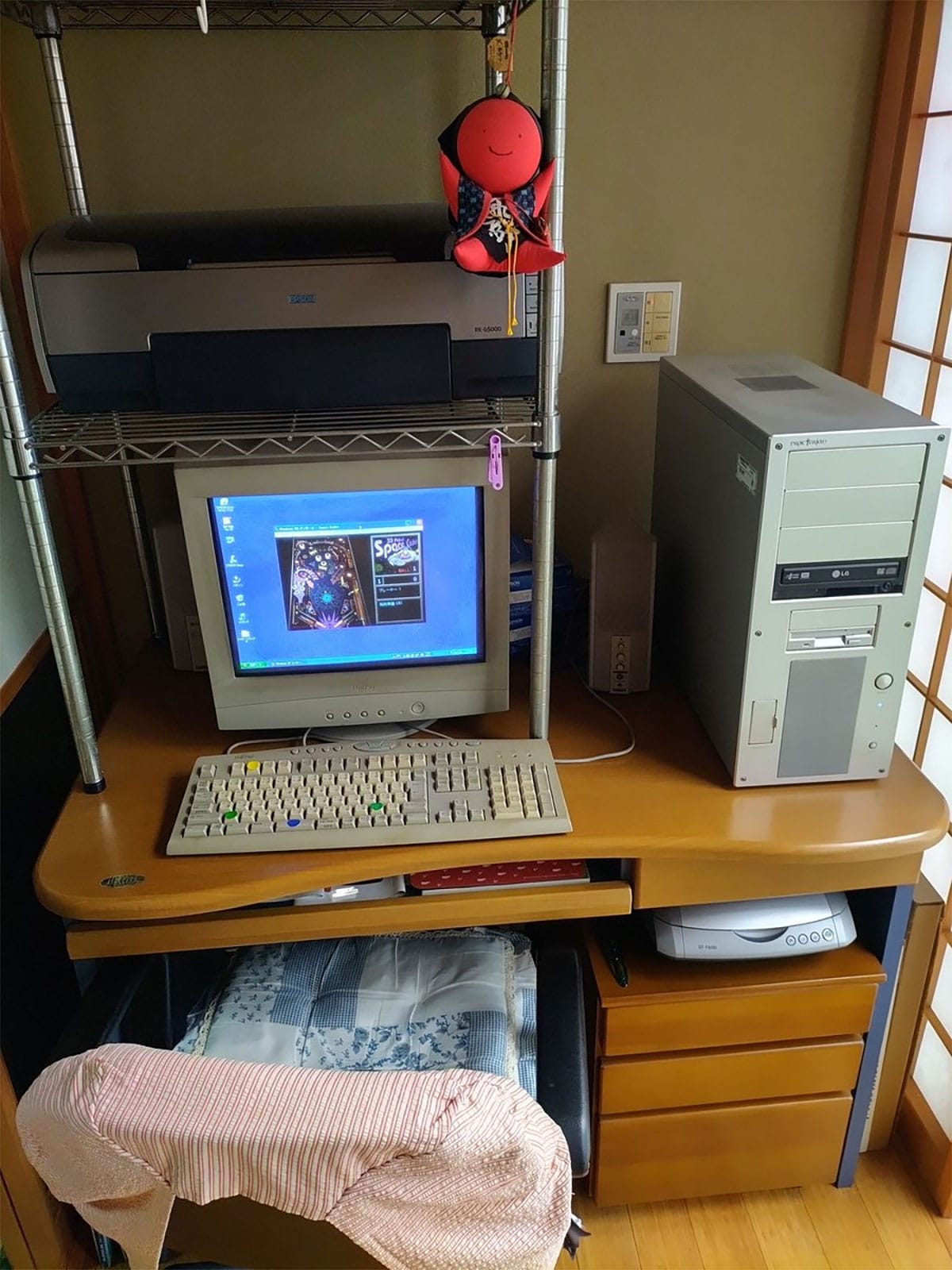 まだ動いてる。20年前に組んだ自作PCが“祖母のゲーム機”として現役だっ