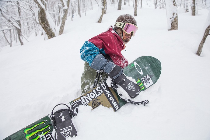 國母和宏(KAZU KOKUBO)とJamie AndersonがDAKINE アクセサリーチームに