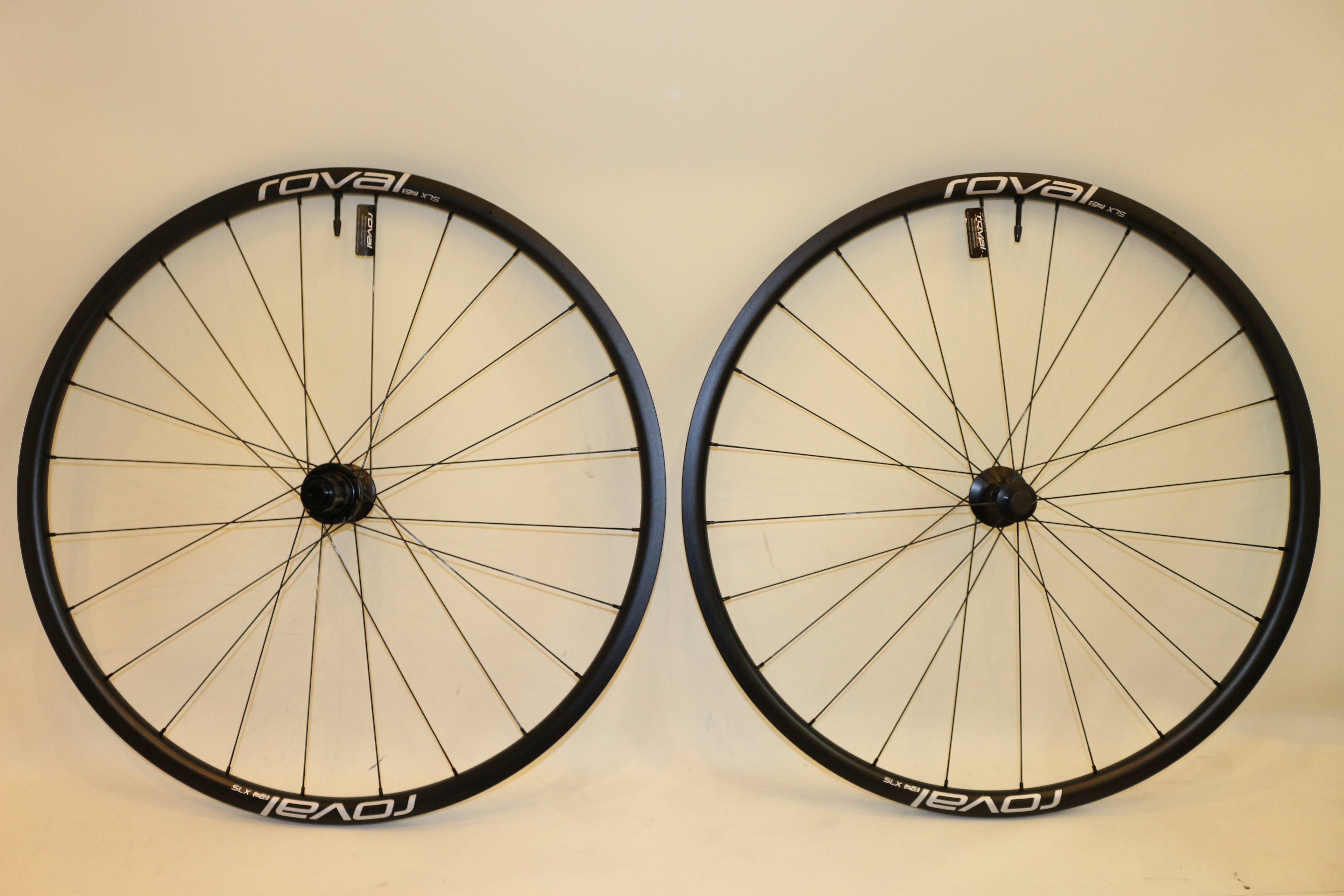 オールラウンドに使える軽量アルミホイール FUSEE SLX24 DISC