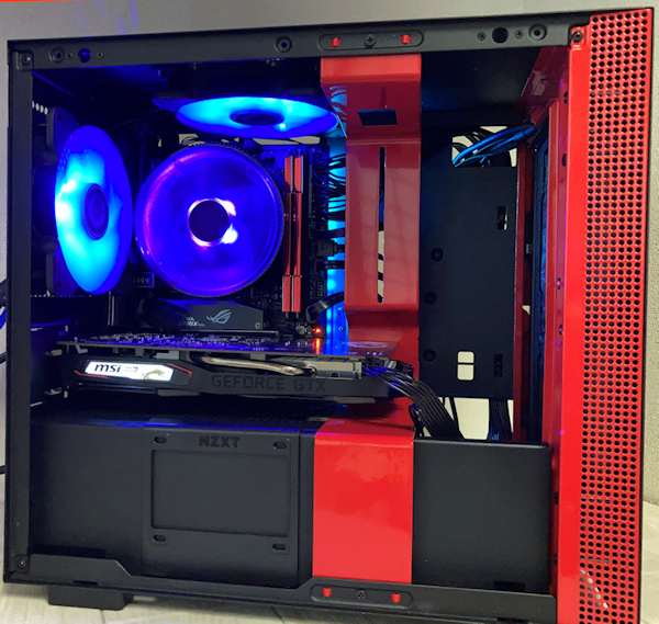 赤と黒のコントラスト！お洒落なパソコン◇エントリーPC ｜ シスマックス